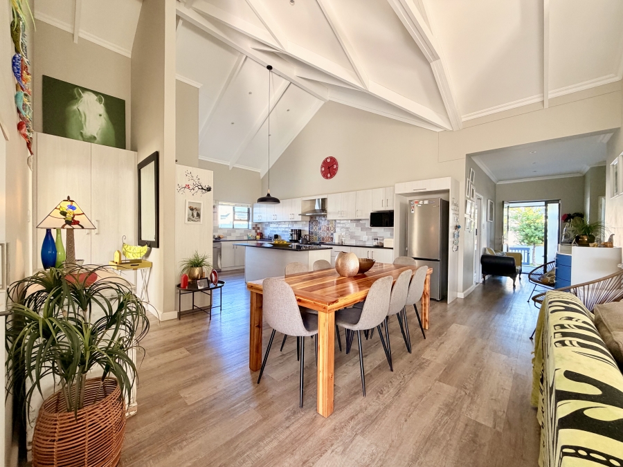3 Bedroom Property for Sale in Sandbaai Western Cape